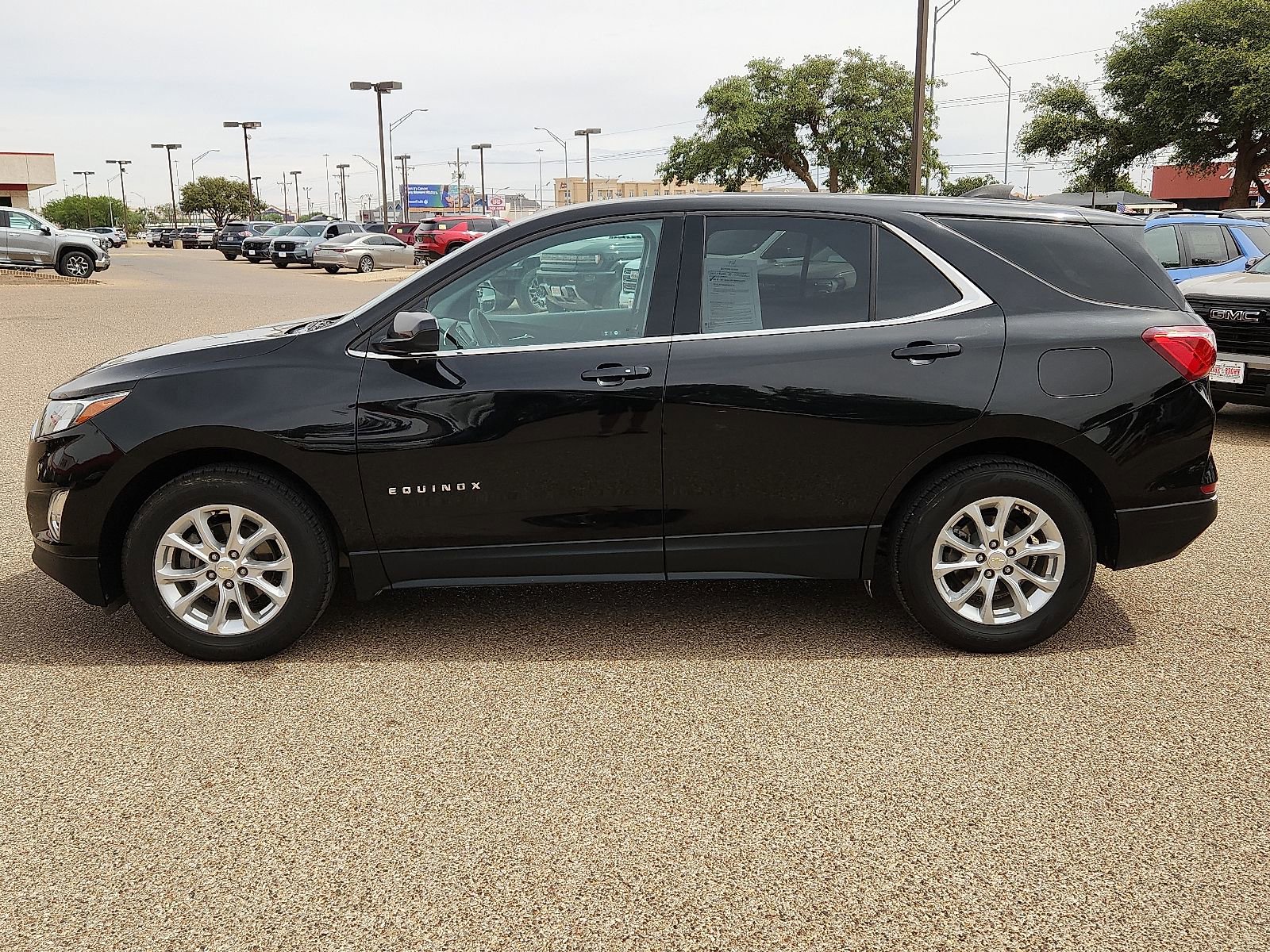 Used 2020 Chevrolet Equinox LT FWD image 2