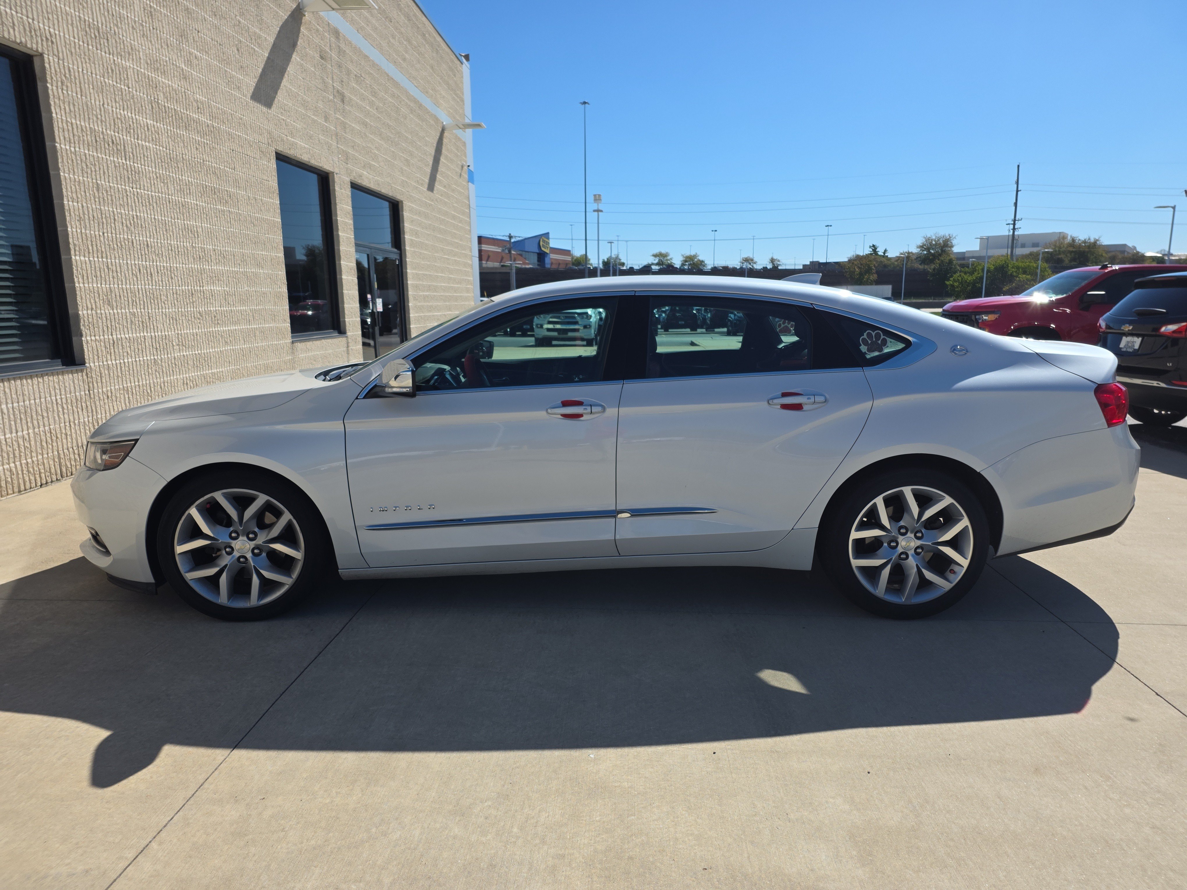 Used 2017 Chevrolet Impala Premier w/ Enhanced Convenience Package FWD image 6