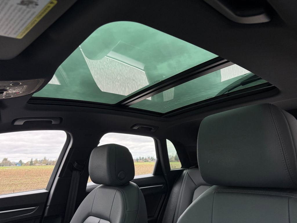 Used 2022 Audi Q3 2.0T Premium w/ Convenience Package image 21