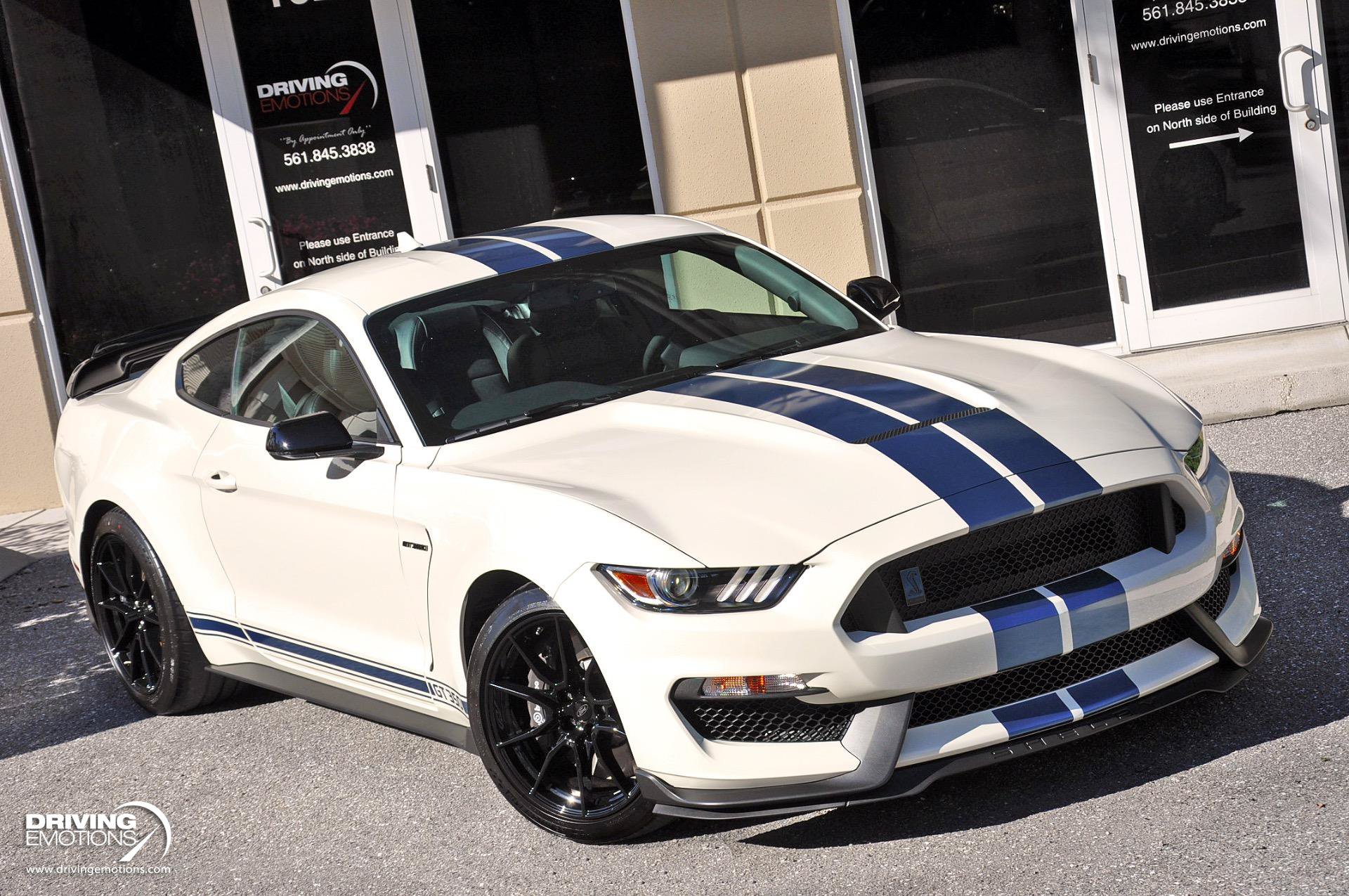 Used 2020 Ford Mustang Shelby GT350 w/ Technology Package RWD image 3