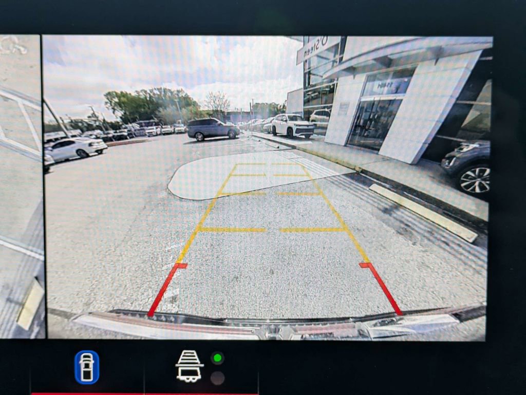 Used 2023 GMC Canyon AT4 w/ AT4 Premium Package image 26