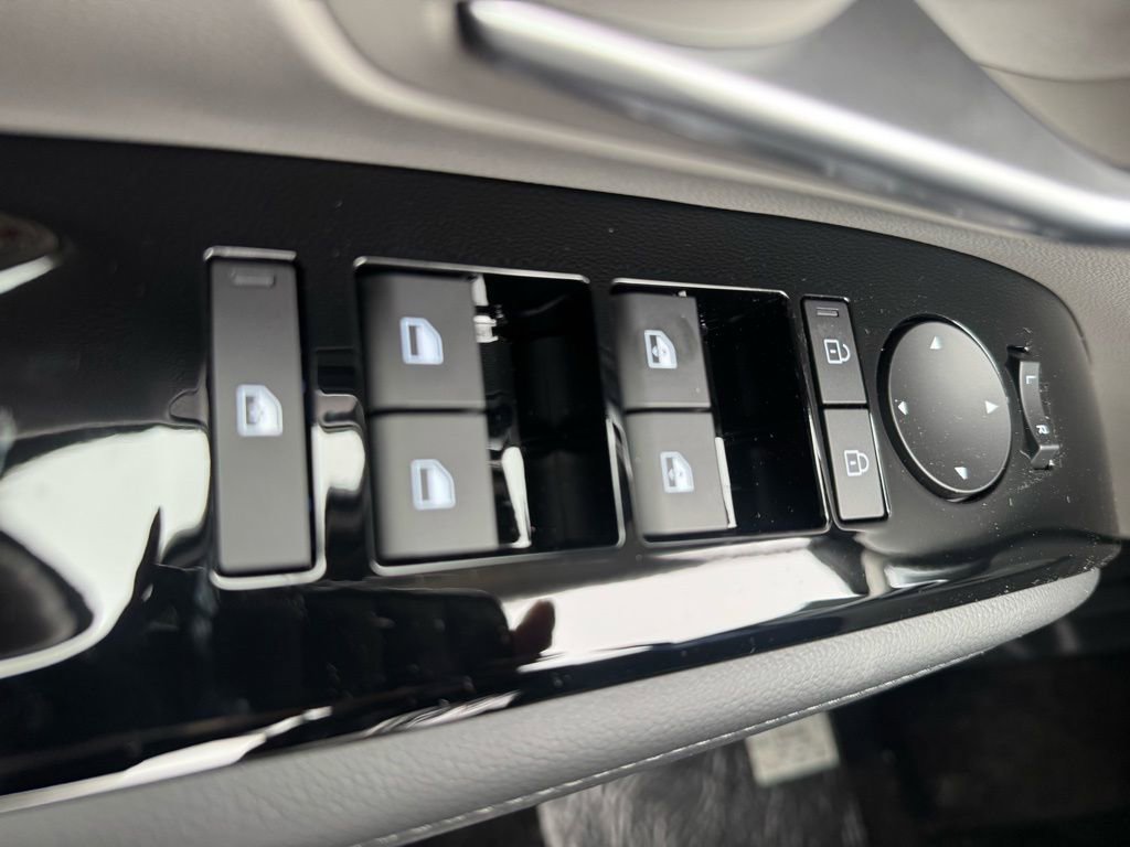 New 2026 Hyundai Tucson Limited image 16