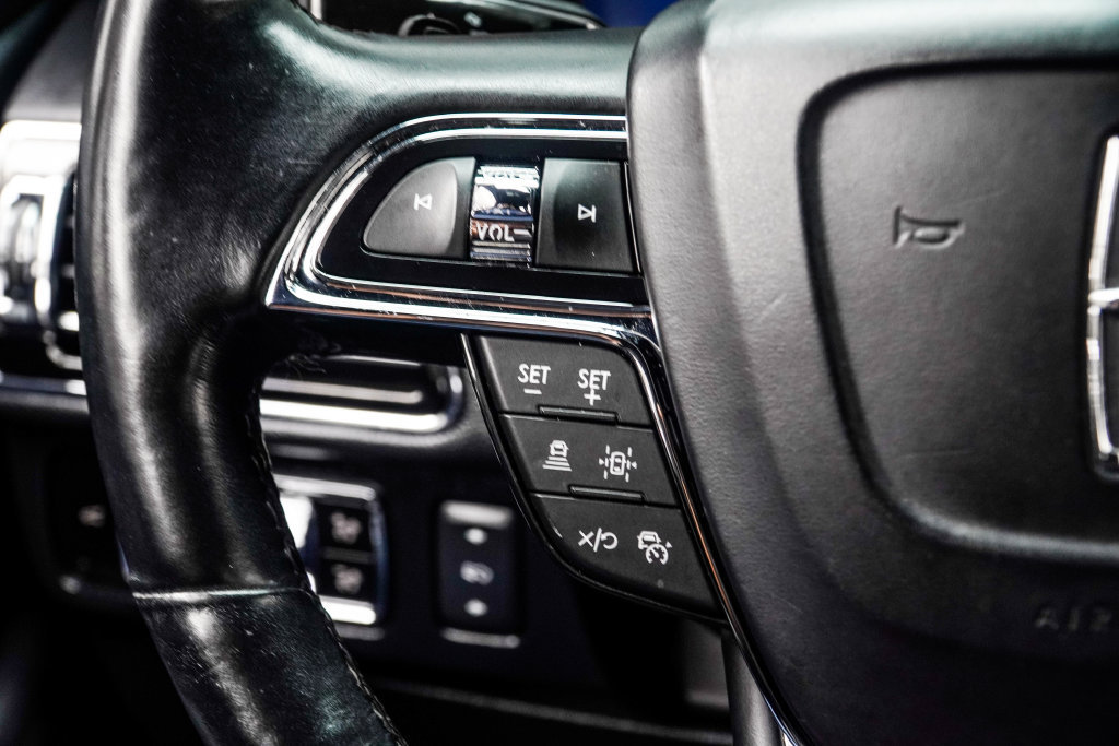 Used 2024 Lincoln Navigator Premiere AWD/4WD image 34
