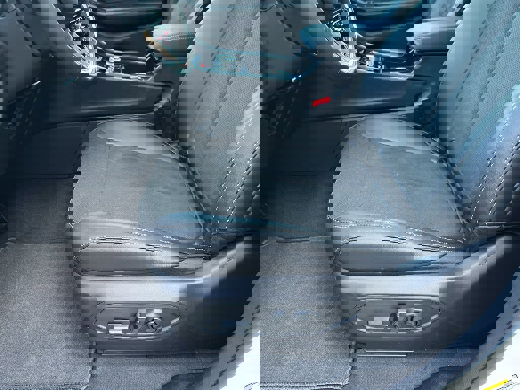 New 2025 Jeep Grand Cherokee L Altitude image 12