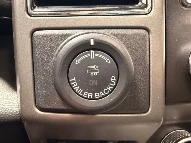 Used 2020 Ford Expedition XLT w/ Equipment Group 202A AWD/4WD image 34