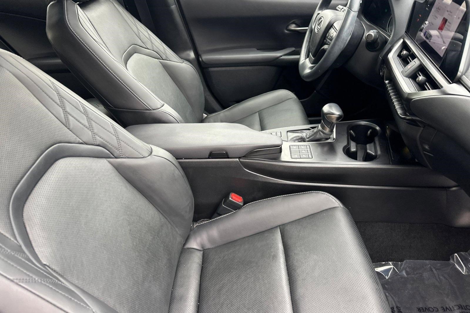 Certified 2024 Lexus UX 250h F Sport FWD image 31