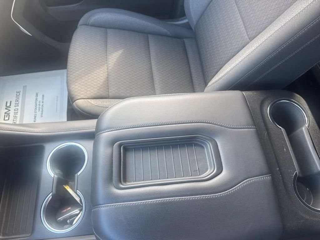 Used 2024 GMC Yukon SLE AWD/4WD image 17