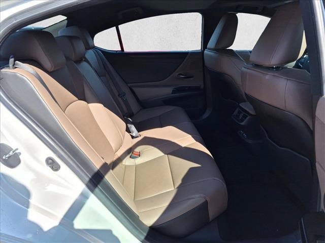 Used 2023 Lexus ES 350 w/ Premium Package FWD image 18