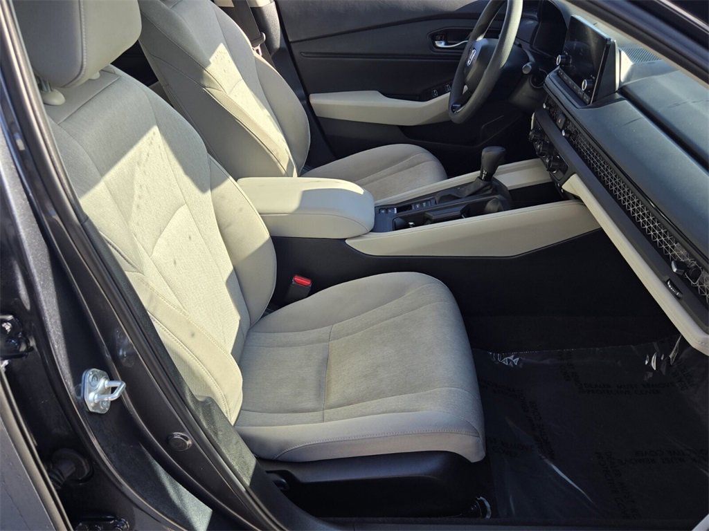 Certified 2025 Honda Accord SE image 16