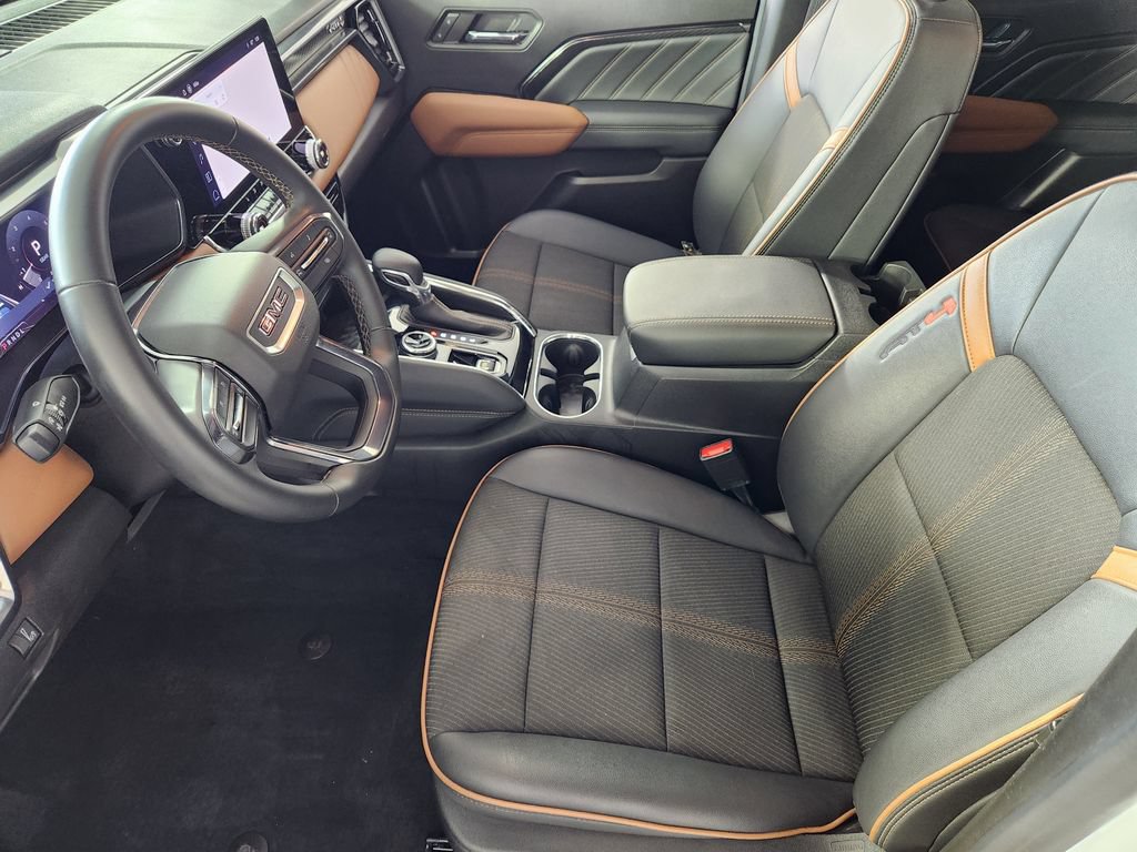 Used 2024 GMC Canyon AT4 w/ Technology Package AWD/4WD image 12