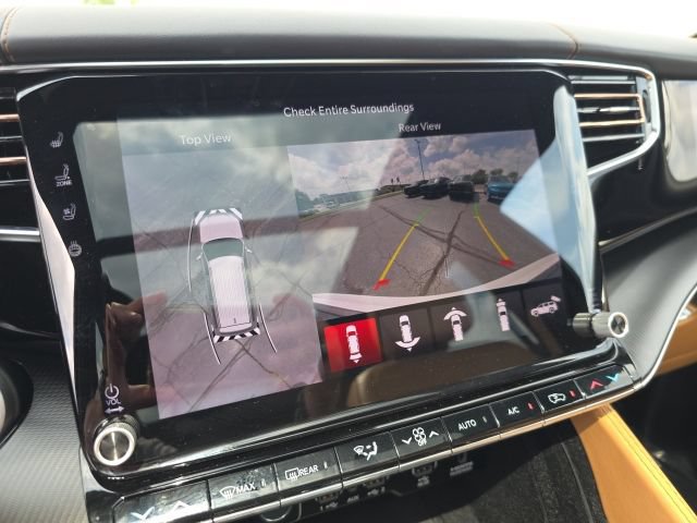 Used 2025 Jeep Grand Wagoneer Series III w/ Rear Seat Video Group 1 AWD/4WD image 20