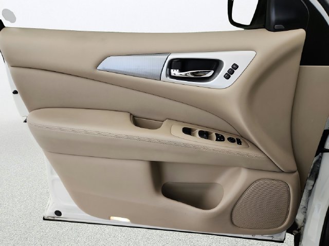 Used 2019 Nissan Pathfinder SL FWD image 21