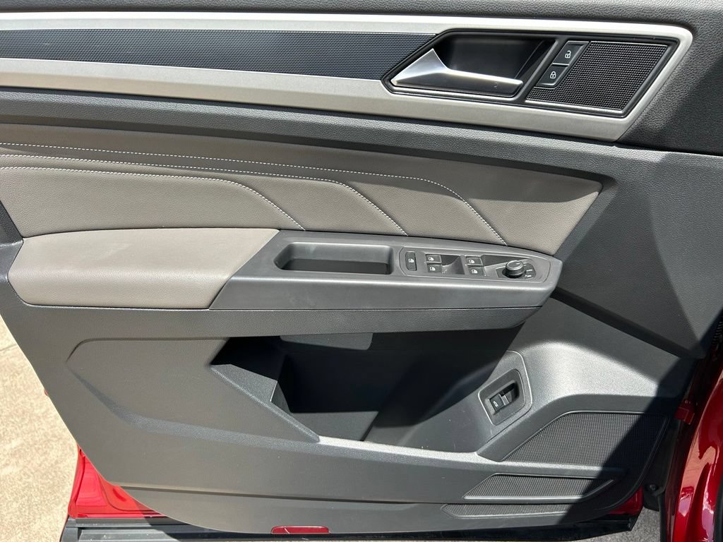 Certified 2021 Volkswagen Atlas Cross Sport SE AWD/4WD image 18