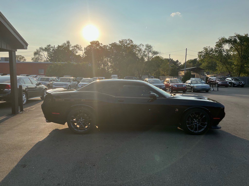 Used 2022 Dodge Challenger R/T Scat Pack w/ Plus Package image 2