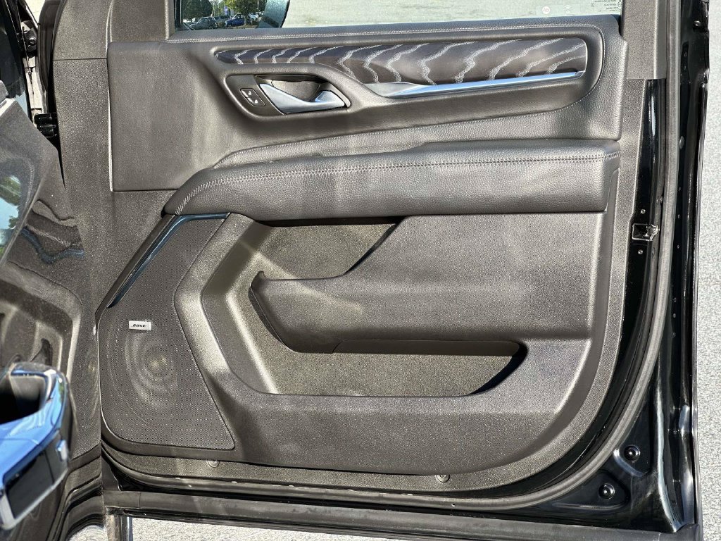 Used 2023 GMC Yukon Denali AWD/4WD image 8