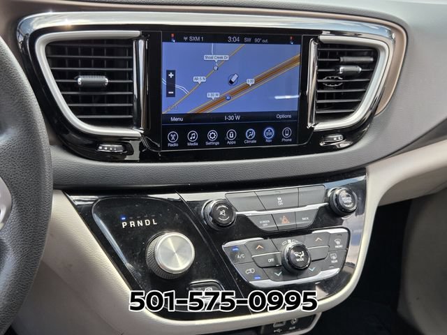 Used 2017 Chrysler Pacifica Touring FWD image 20