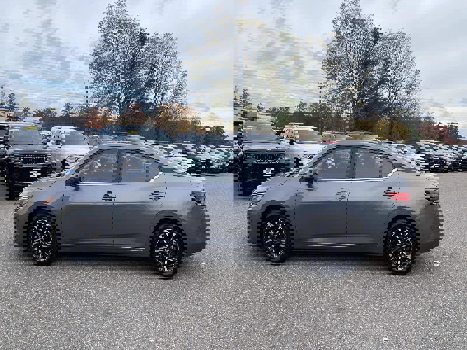 Used 2024 Nissan Sentra SV image 8