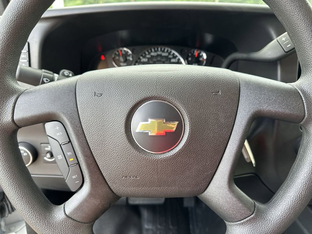 New 2025 Chevrolet Express 3500 w/ Power Convenience Package image 19