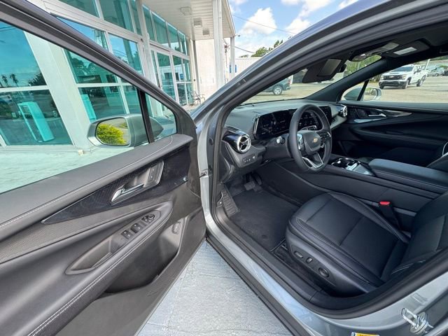 New 2025 Chevrolet Blazer EV LT image 10