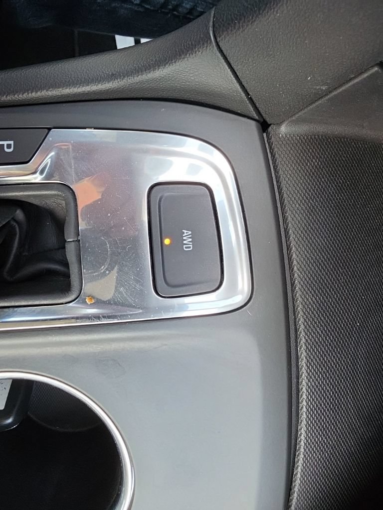 Certified 2018 Chevrolet Equinox LT AWD/4WD image 19