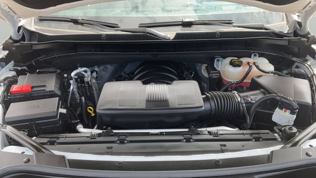 Used 2025 Chevrolet Suburban Premier AWD/4WD image 64