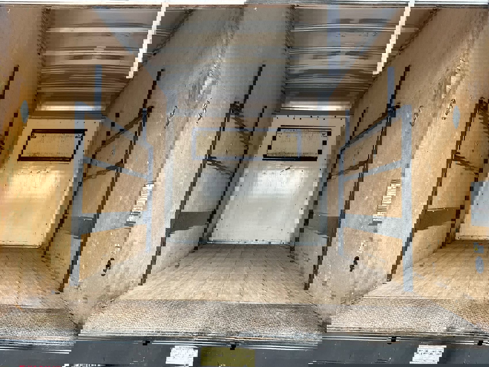 Used 2019 Chevrolet Express 3500 RWD image 20