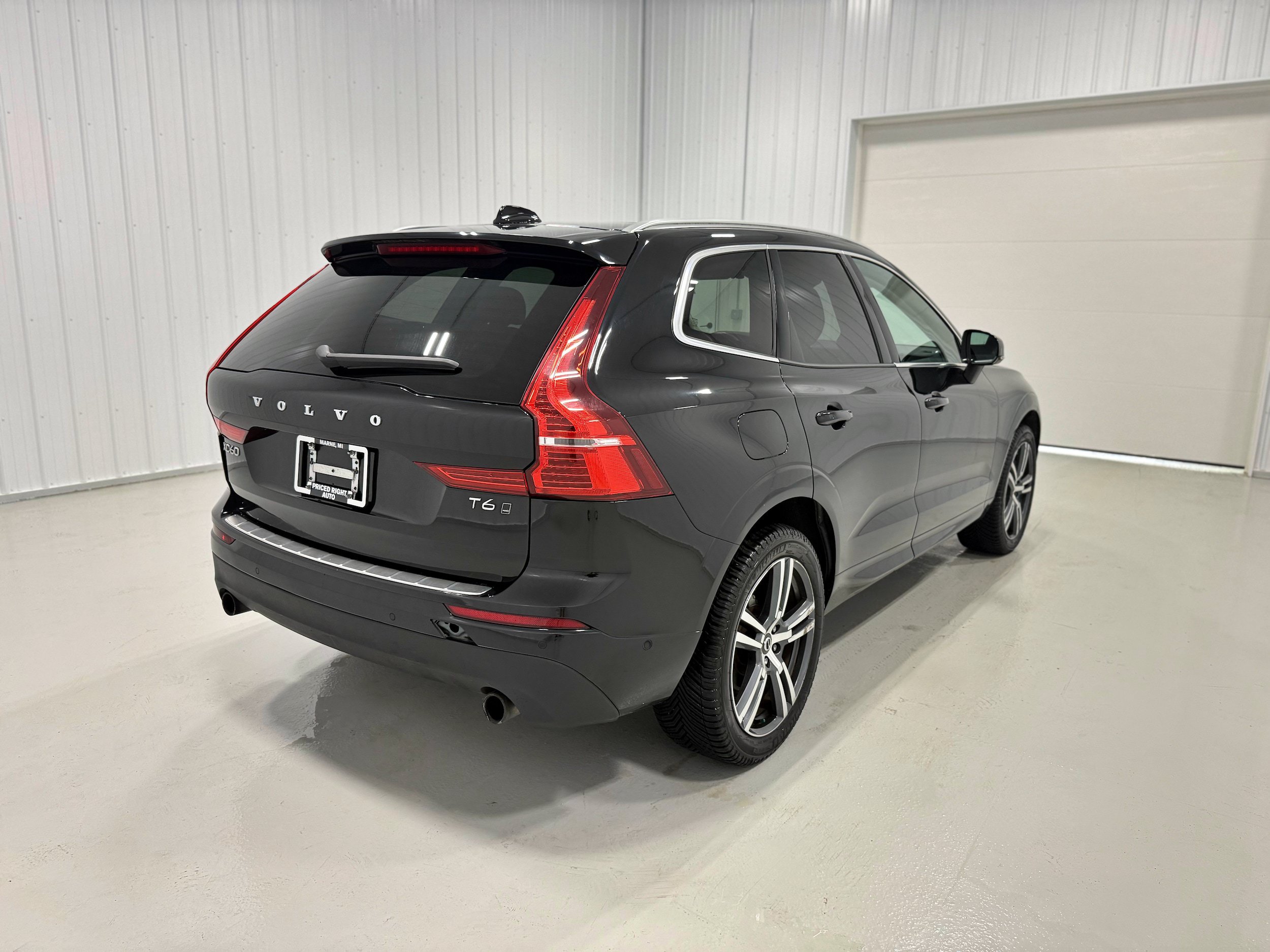 Used 2019 Volvo XC60 T6 Momentum w/ Premium Package AWD/4WD image 37