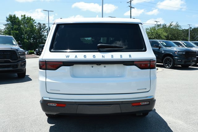 Used 2022 Jeep Wagoneer Series III AWD/4WD image 7