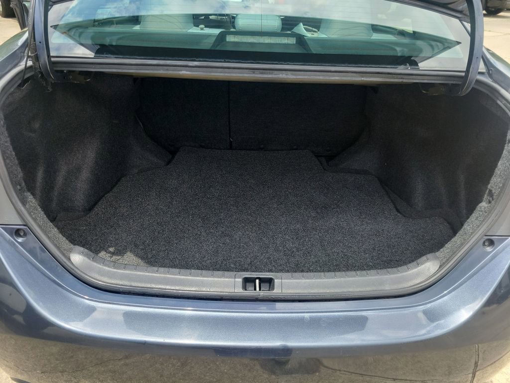 Used 2016 Toyota Corolla LE FWD image 27