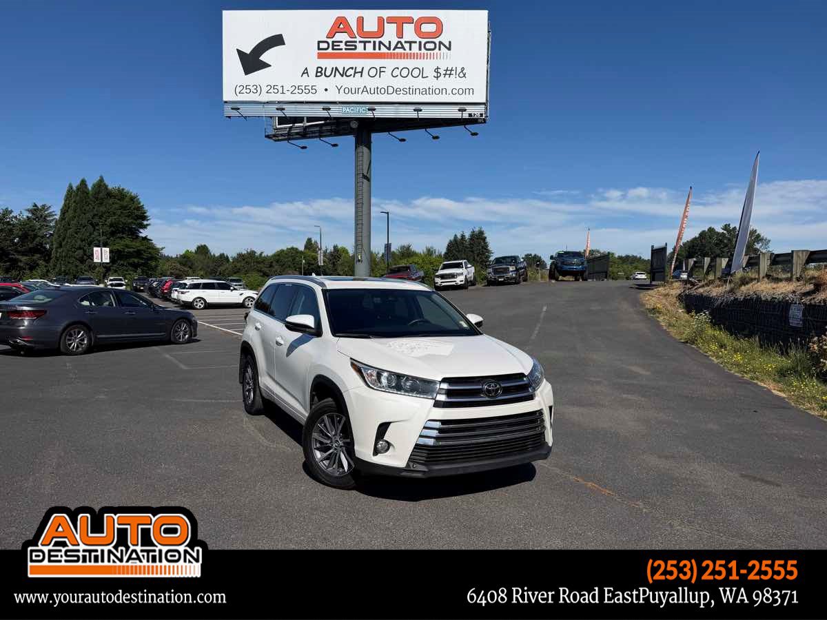 Used 2017 Toyota Highlander SE