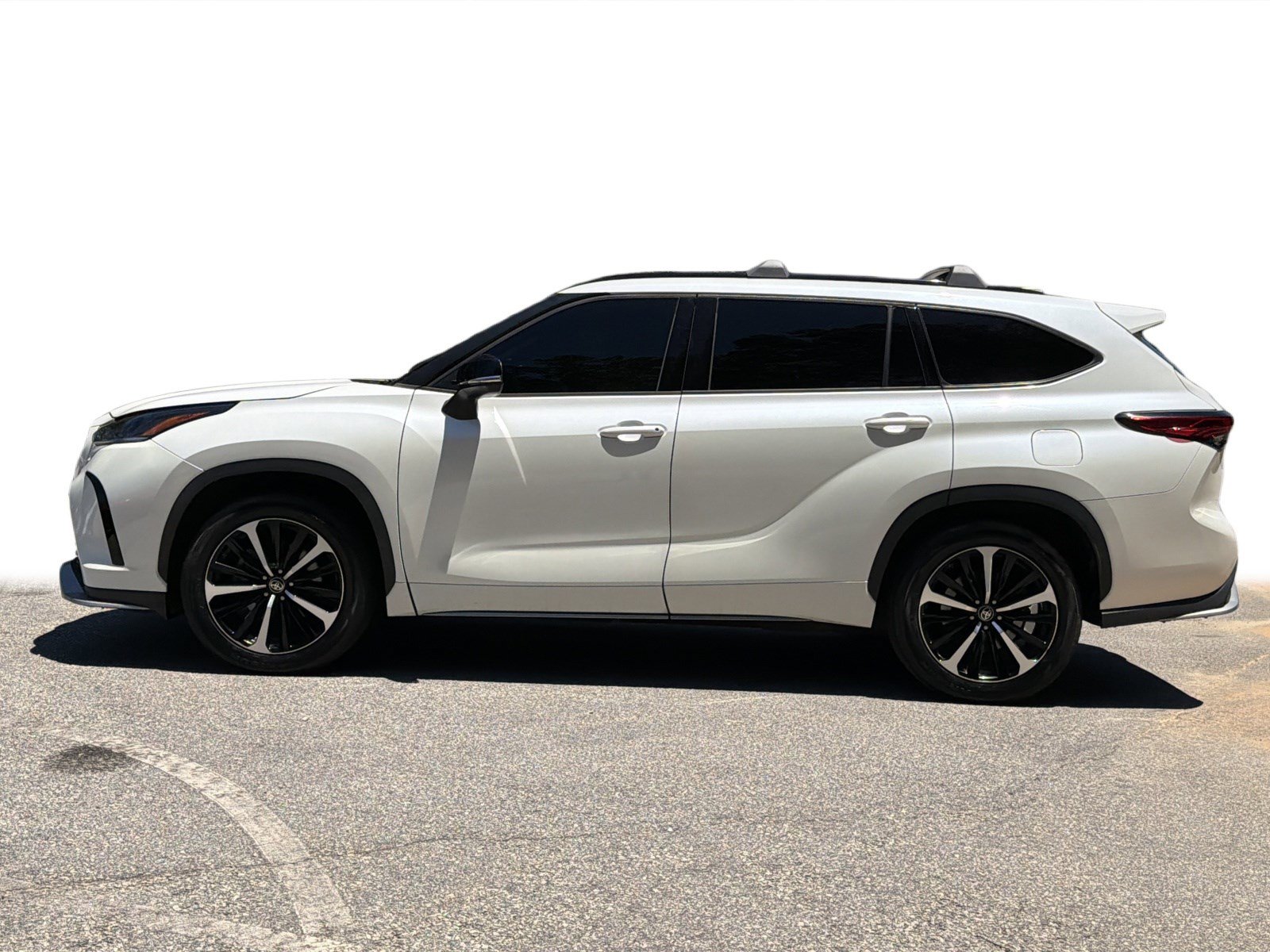 Used 2021 Toyota Highlander XSE AWD/4WD image 25