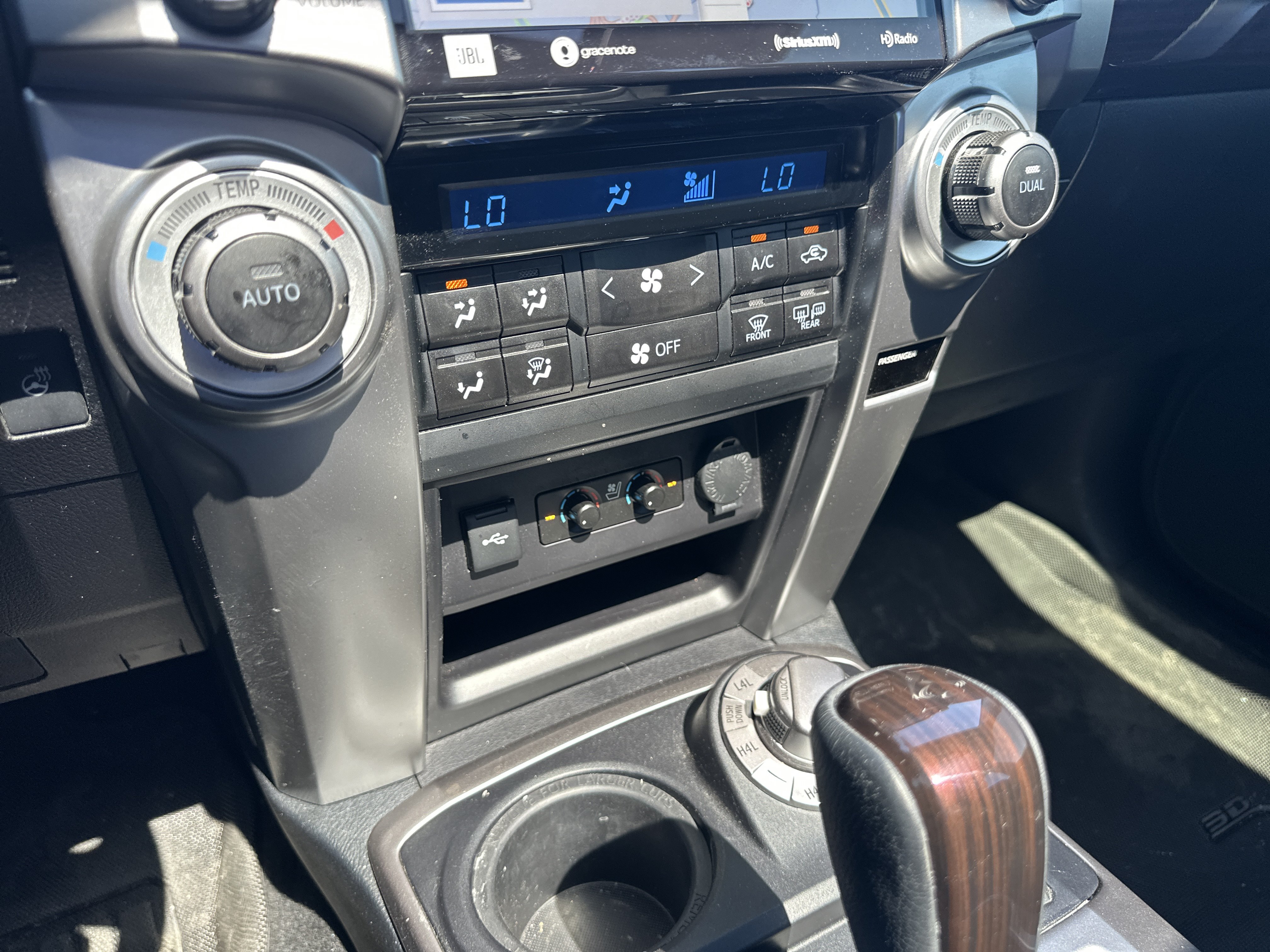 Used 2023 Toyota 4Runner Limited AWD/4WD image 30