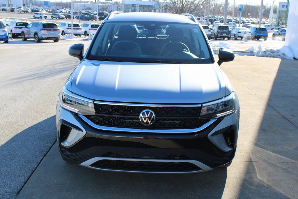 Certified 2024 Volkswagen Taos S image 2