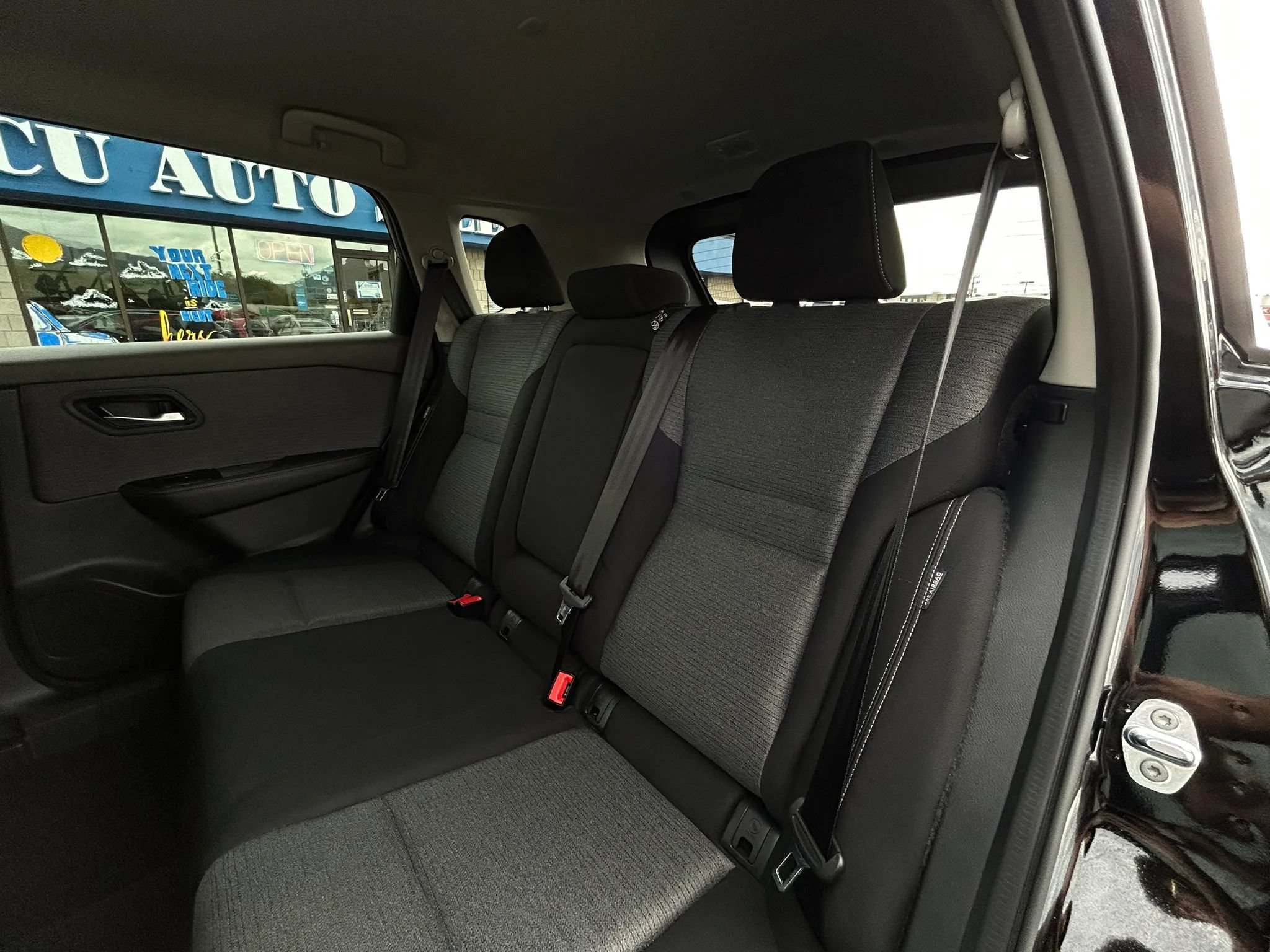 Used 2022 Nissan Rogue SV AWD/4WD image 21