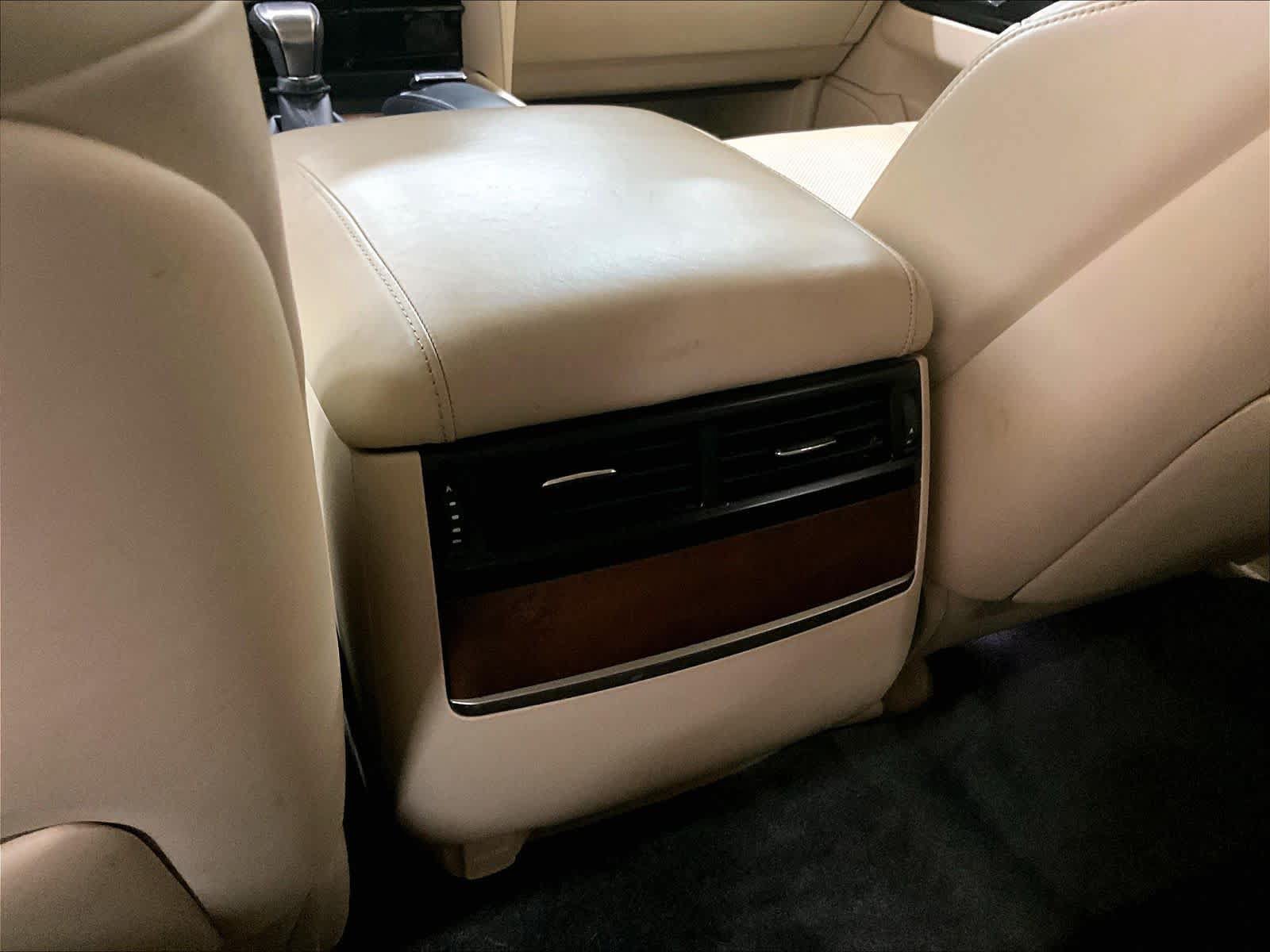 Used 2019 Lexus LX 570 4WD w/ Luxury Package image 39