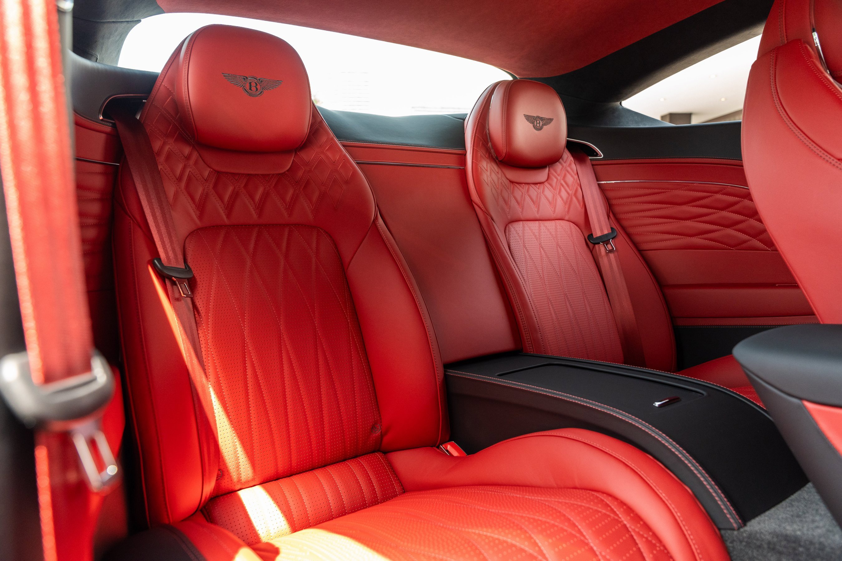 Used 2024 Bentley Continental GT Azure image 32