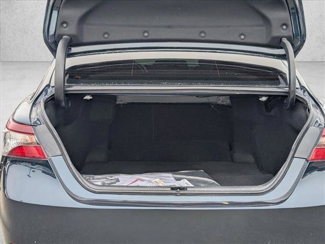 Used 2021 Toyota Camry SE w/ Convenience Package FWD image 6