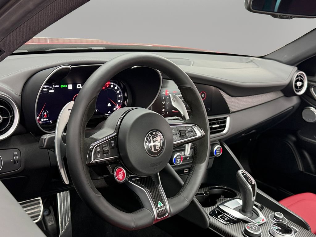 Used 2024 Alfa Romeo Giulia Quadrifoglio RWD image 16