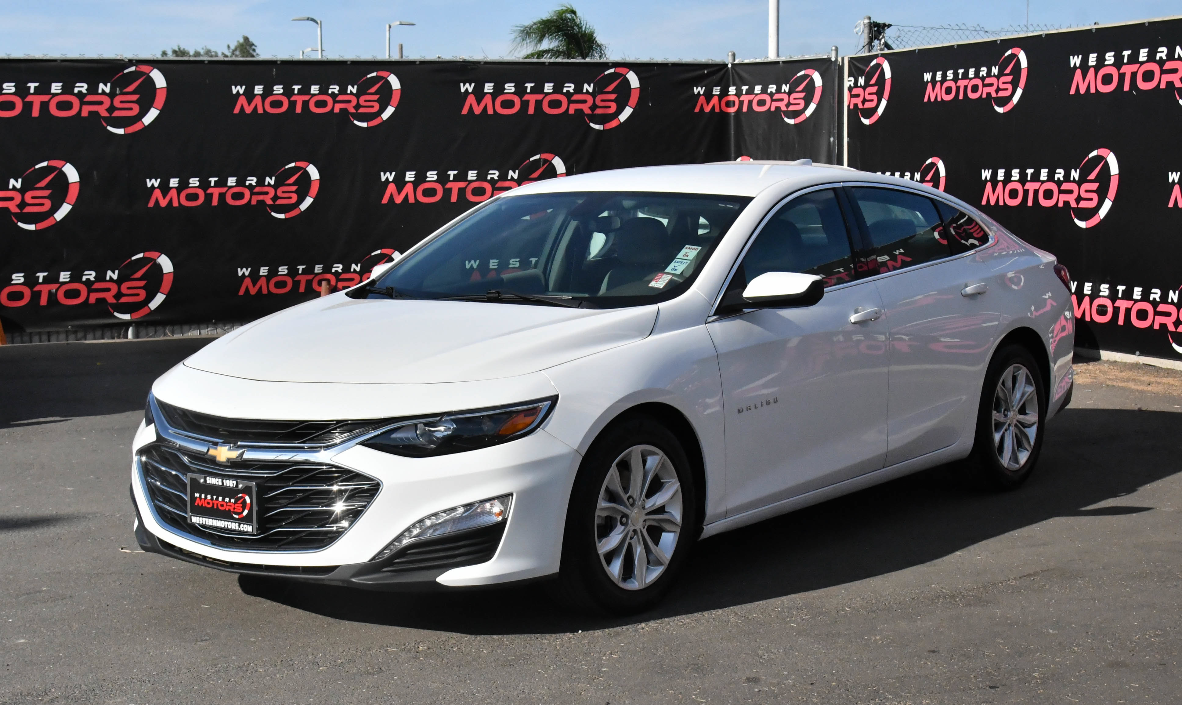 Used 2022 Chevrolet Malibu LT FWD image 3