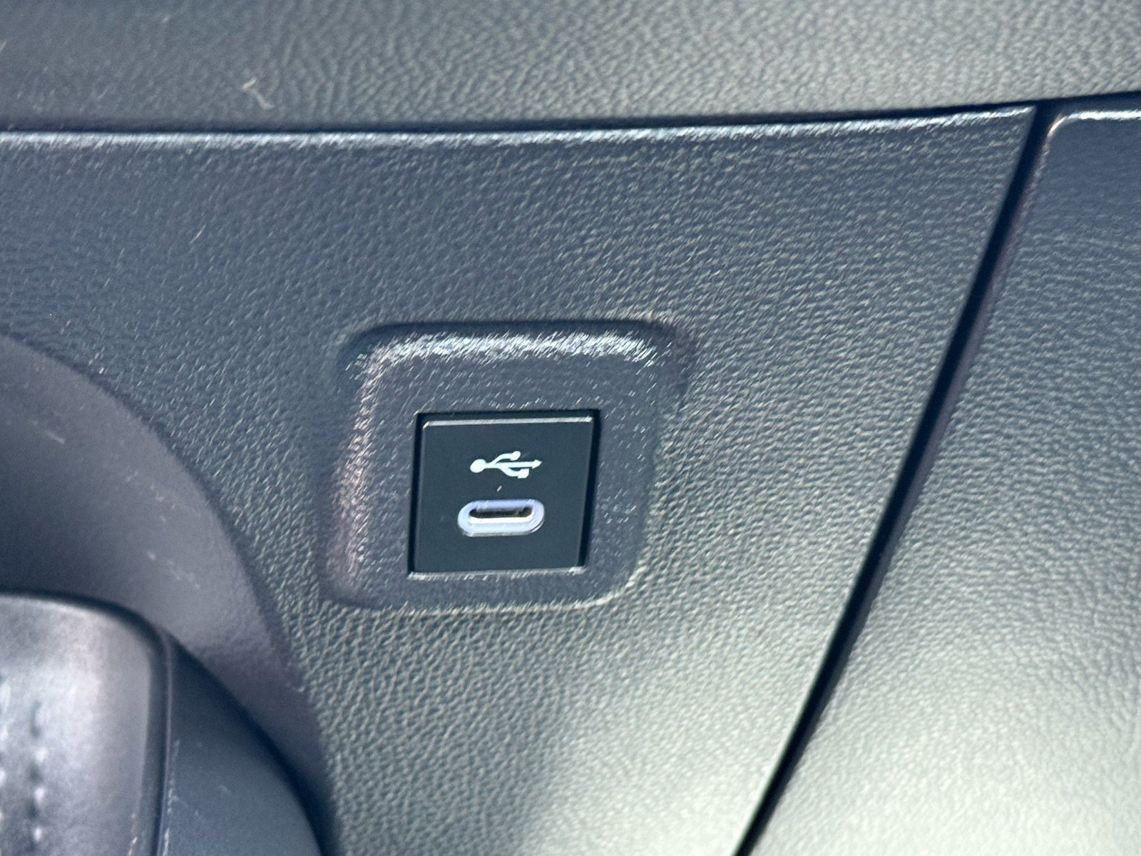 Used 2025 Toyota Corolla LE FWD image 24