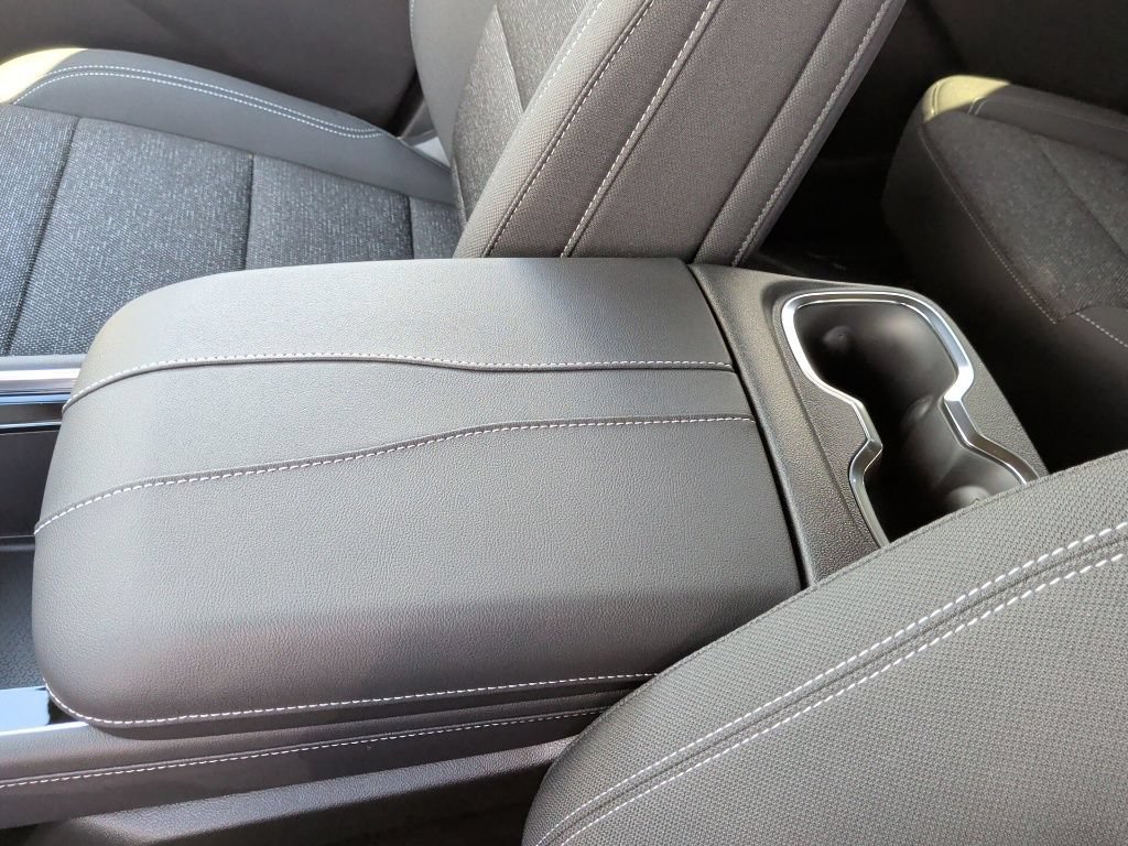 New 2027 Chevrolet Traverse LT w/ Midnight/Sport Edition FWD image 29