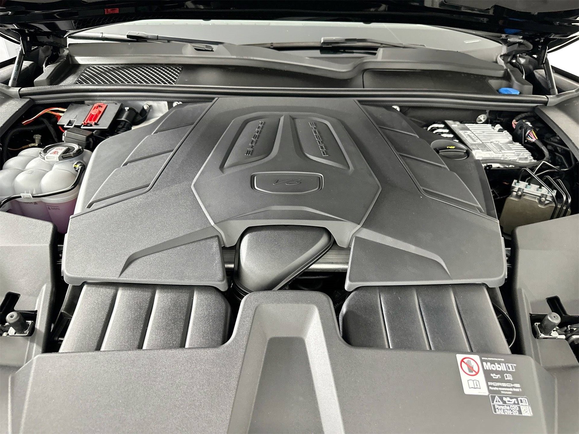 New 2026 Porsche Cayenne image 40