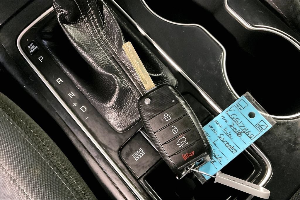 Used 2016 Kia Sorento L FWD image 12