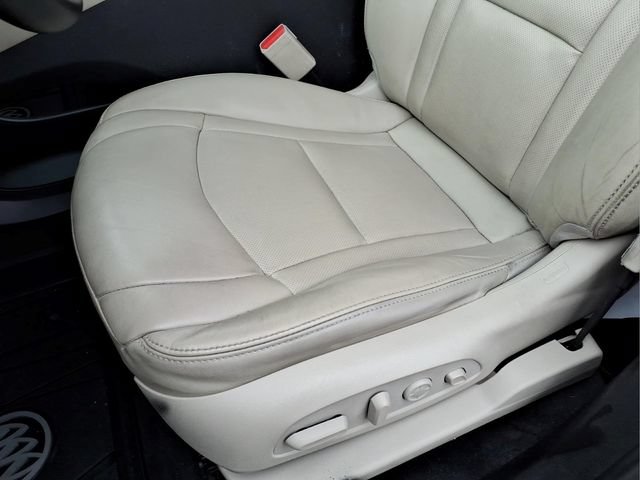 Used 2020 Buick Enclave Premium w/ Sun and Sites Package FWD image 14