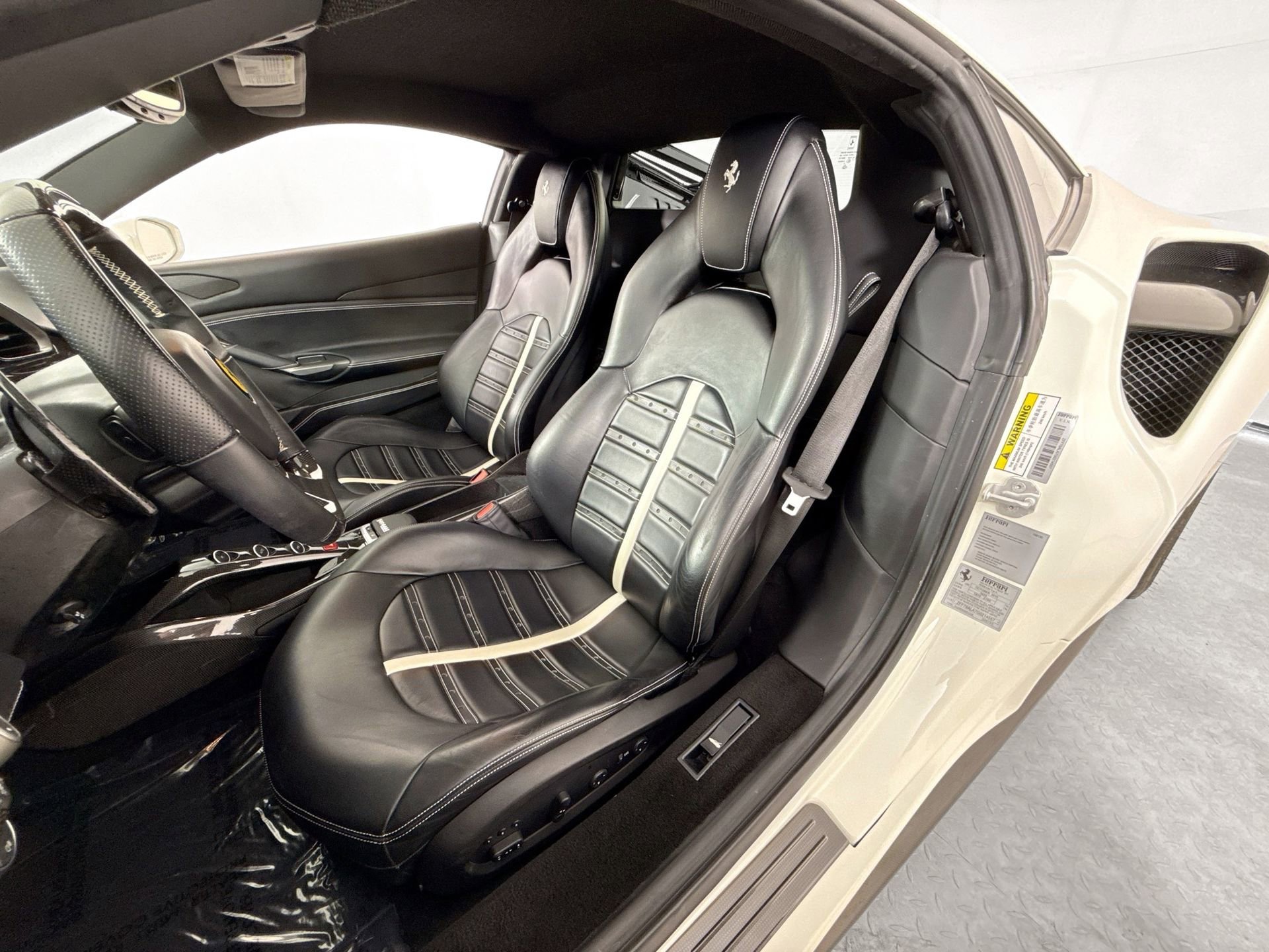 Certified 2016 Ferrari 488 GTB RWD image 9