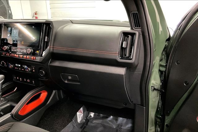 Used 2026 Nissan Frontier PRO-4X w/ Pro-4x Convenience Package AWD/4WD image 19