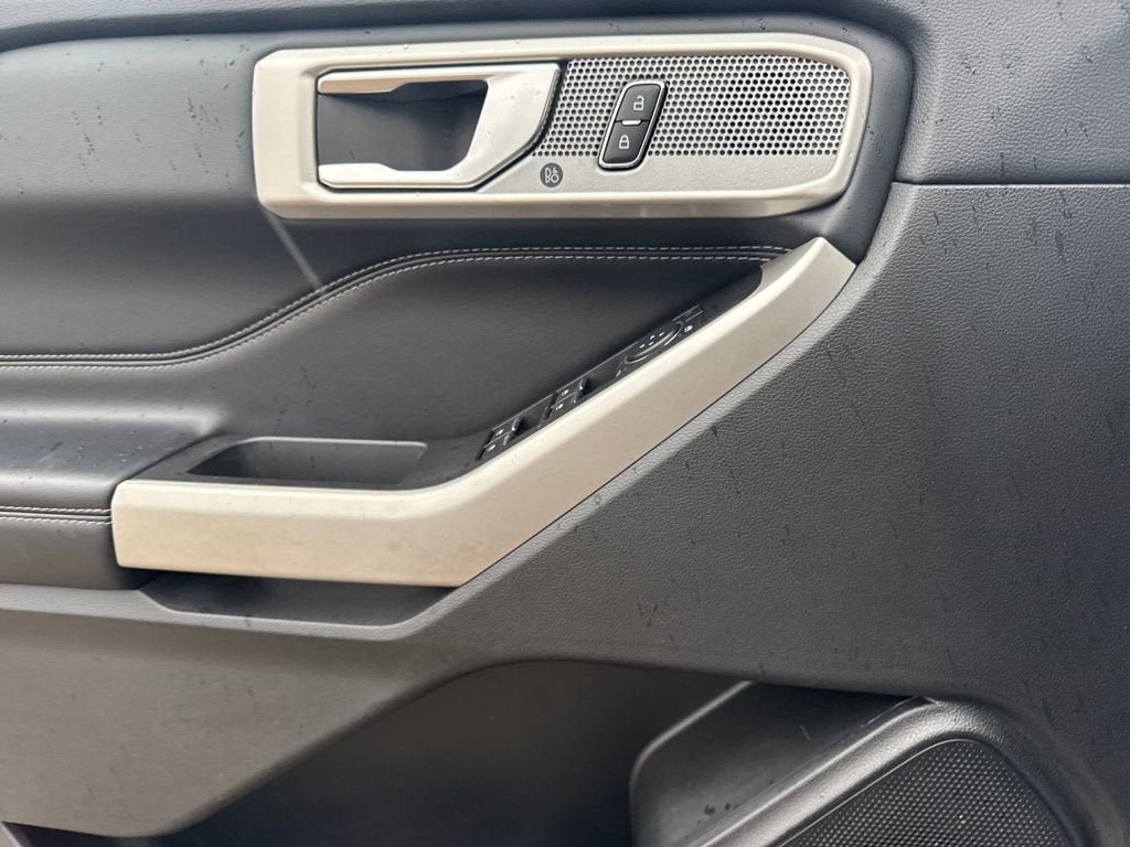 Used 2022 Ford Explorer Limited RWD image 19