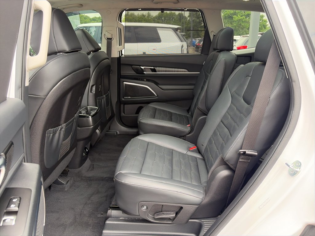 Used 2024 Kia Telluride SX Prestige w/ Towing Package AWD/4WD image 31