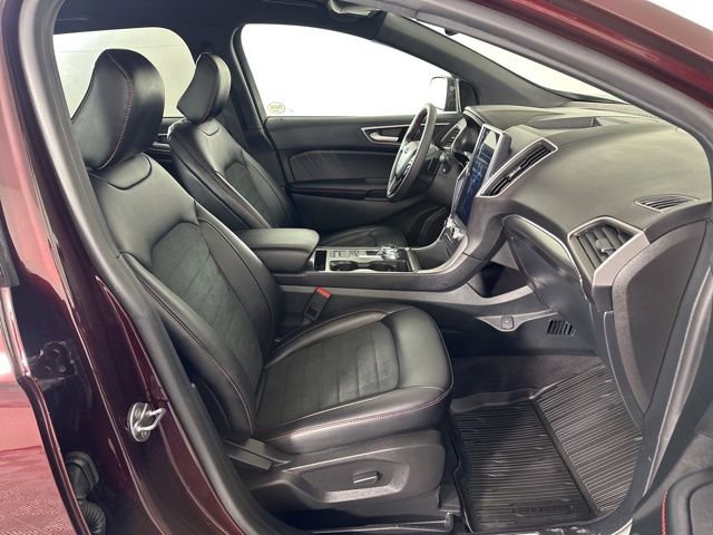 Used 2023 Ford Edge ST-Line w/ Class II Trailer Tow Package image 13
