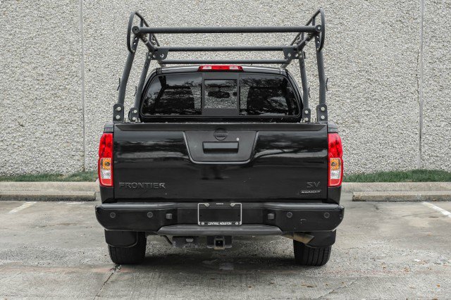 Used 2021 Nissan Frontier SV w/ Midnight Edition Floor Mats image 11